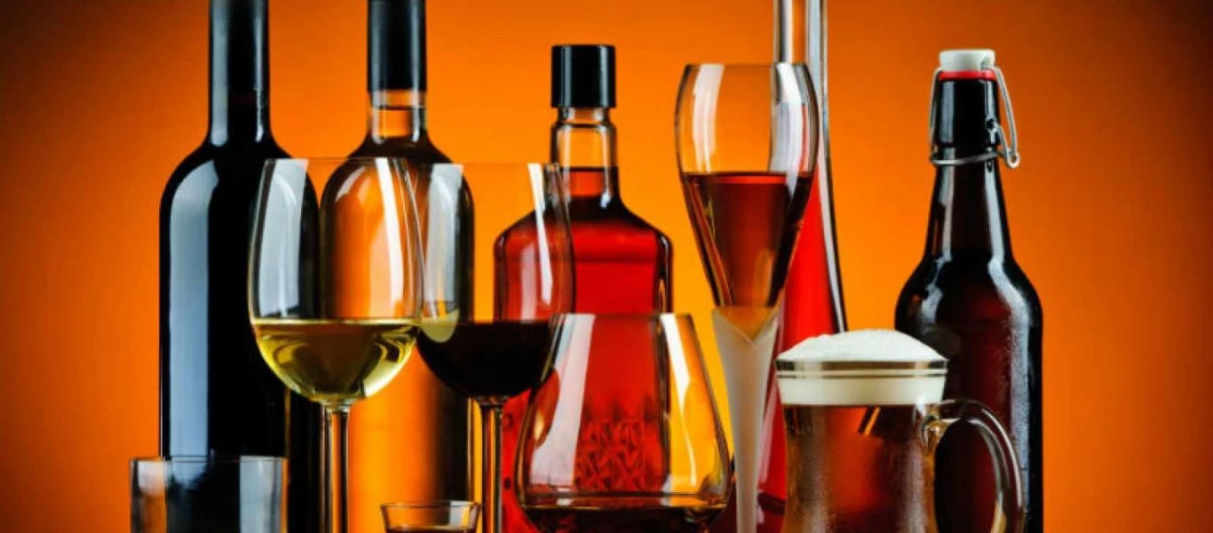 «Μαύρα» μαντάτα για τα Χριστούγεννα: Φόβοι για τεράστιες ελλείψεις αλκοόλ